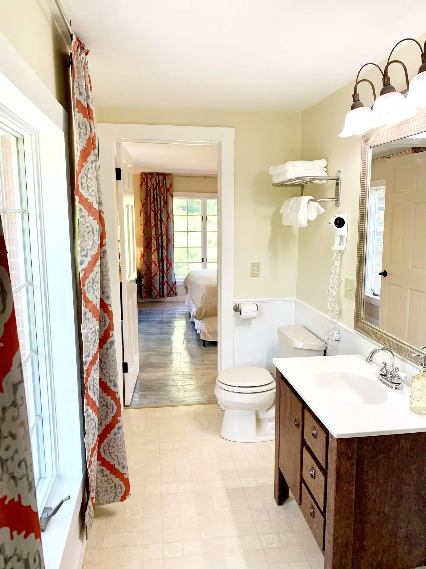 Bathroom with a double vanity and bathtub